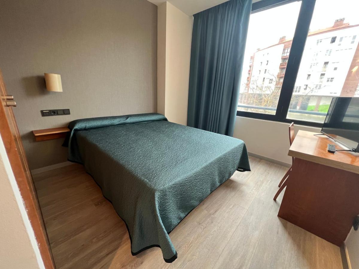 Duque De Wellington Hotel Витория-Гастейс Екстериор снимка
